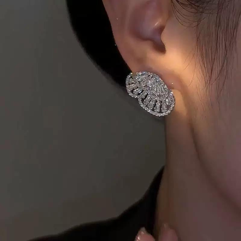 New Style Removable Two-Way Wearing Butterfly Earrings, One Piece Two Ways, Elegant Fluttering Butterfly Earrings with High-End Feel DZEH4914