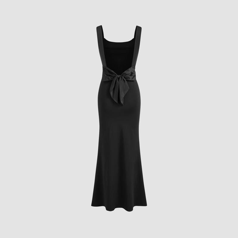 Cider [Size 0-10] Scoop Neckline Solid Bowknot Backless Maxi Dress